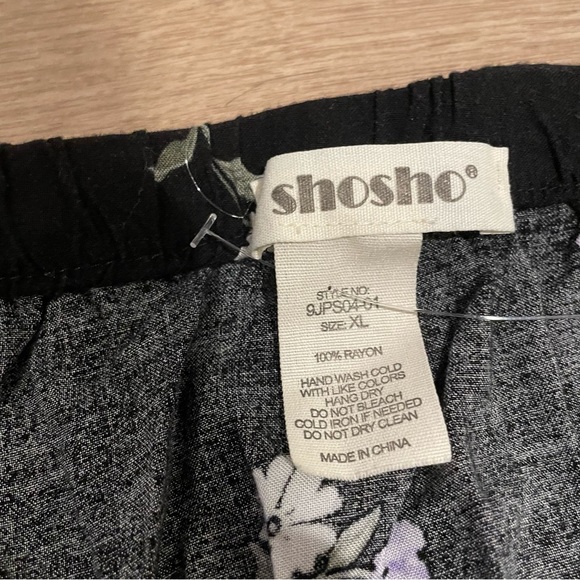 Shosho floral flare pants black rayon xl - Picture 3 of 3